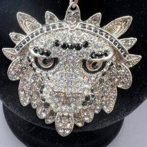 Silver Tone Statement Lion Medallion Necklace Rhinestone & Black Beads 18”